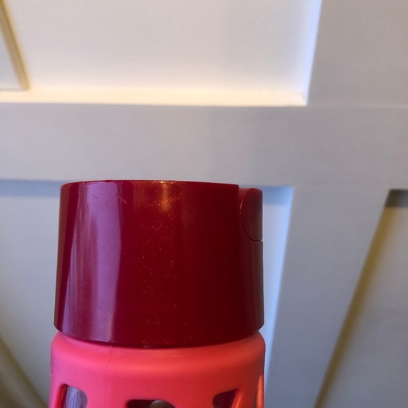 ✨2 for $25✨ Lululemon Pink Glass Water Bottle - Picture 3 of 7